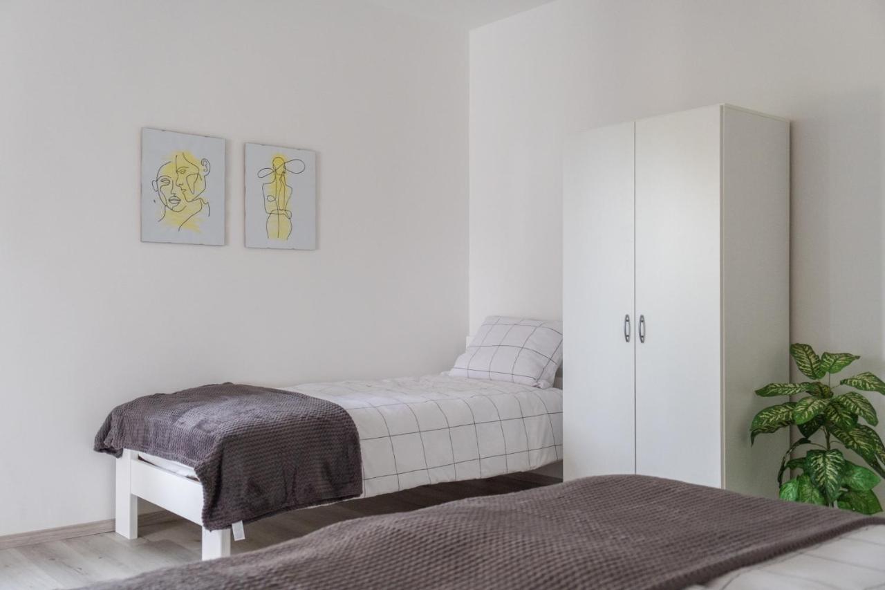 Apartma Oddih Dutovlje Luaran gambar